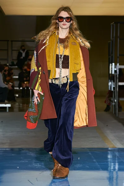 Look 29